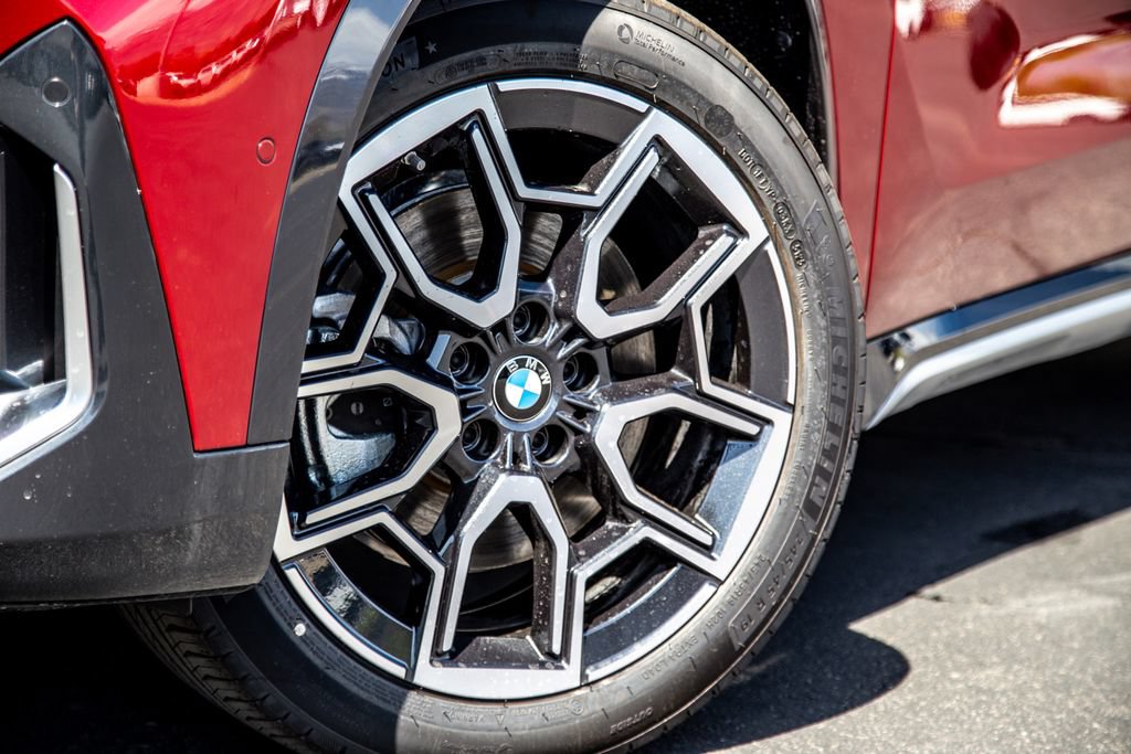 New 2026 BMW X1 xDrive28i w/ Technology Package AWD/4WD image 9