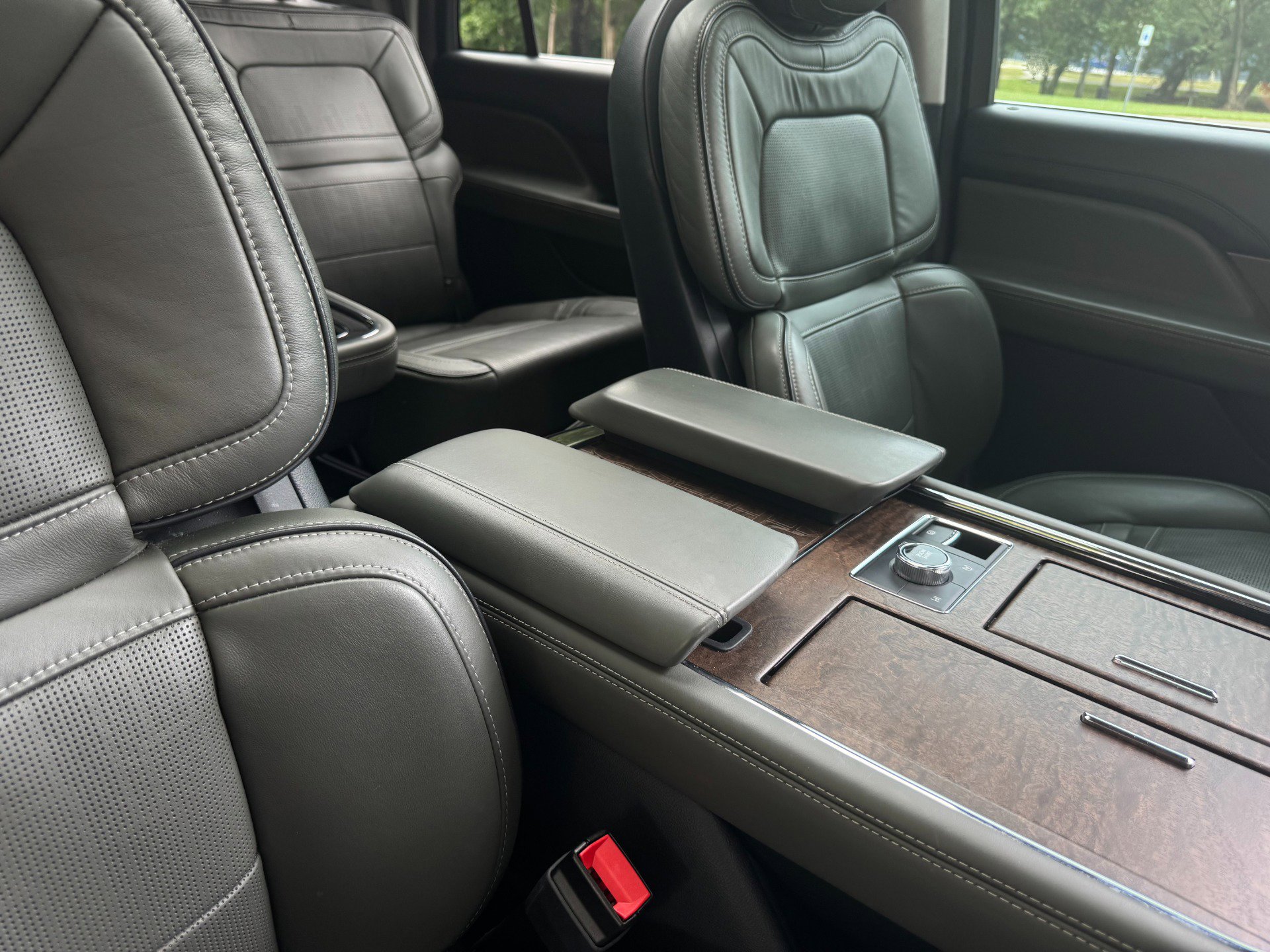 Used 2022 Lincoln Navigator Black Label image 25