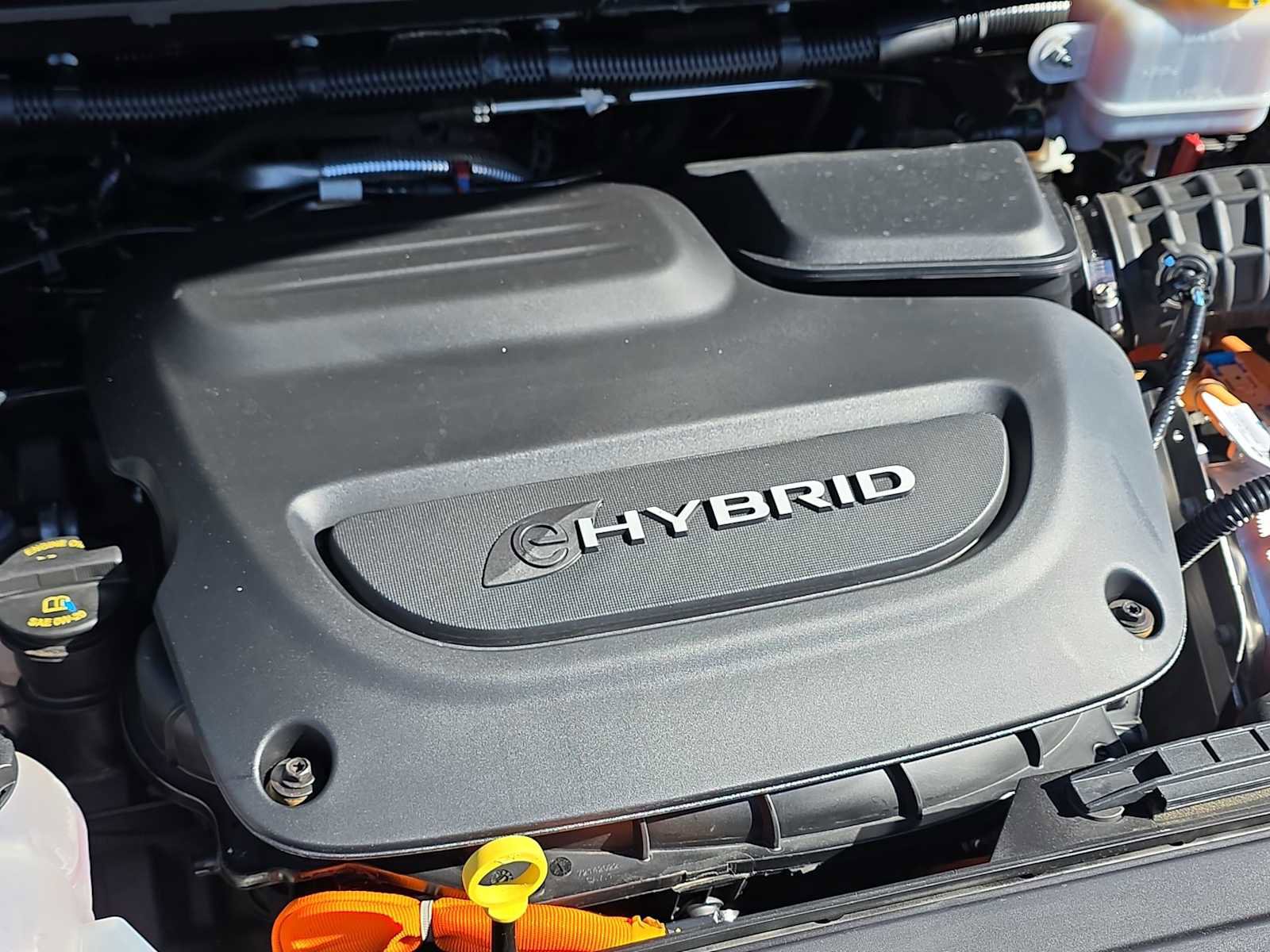 Used 2024 Chrysler Pacifica Premium image 12