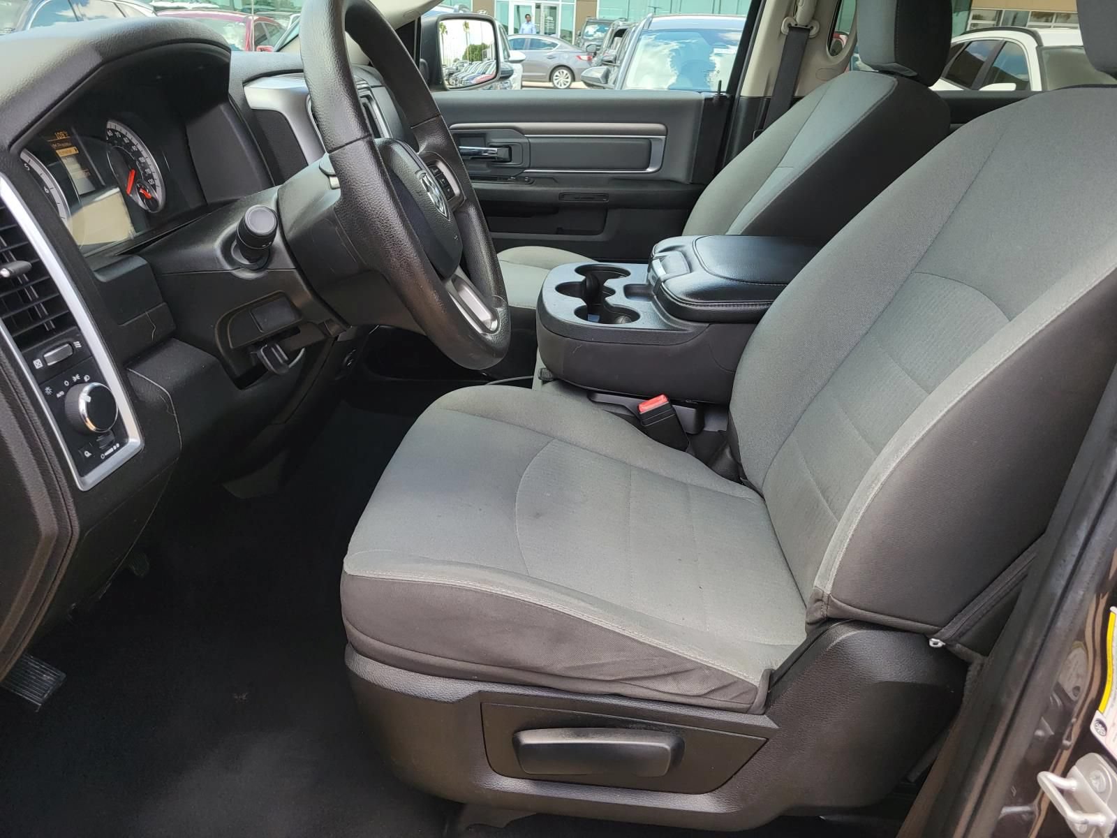 Used 2022 RAM 1500 Classic SLT AWD/4WD image 18