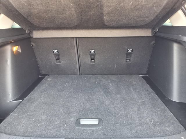 Used 2024 Chevrolet Trax LT w/ LT Convenience Package FWD image 21