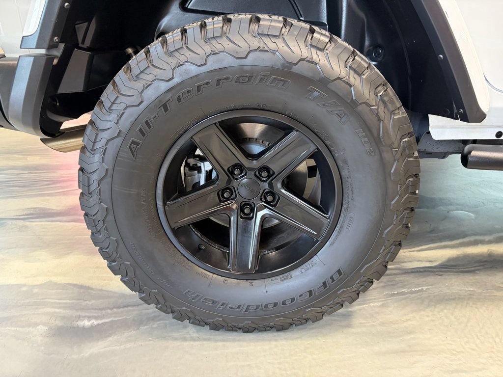 Used 2022 Jeep Wrangler Unlimited Rubicon w/ Trailer Tow Package AWD/4WD image 25