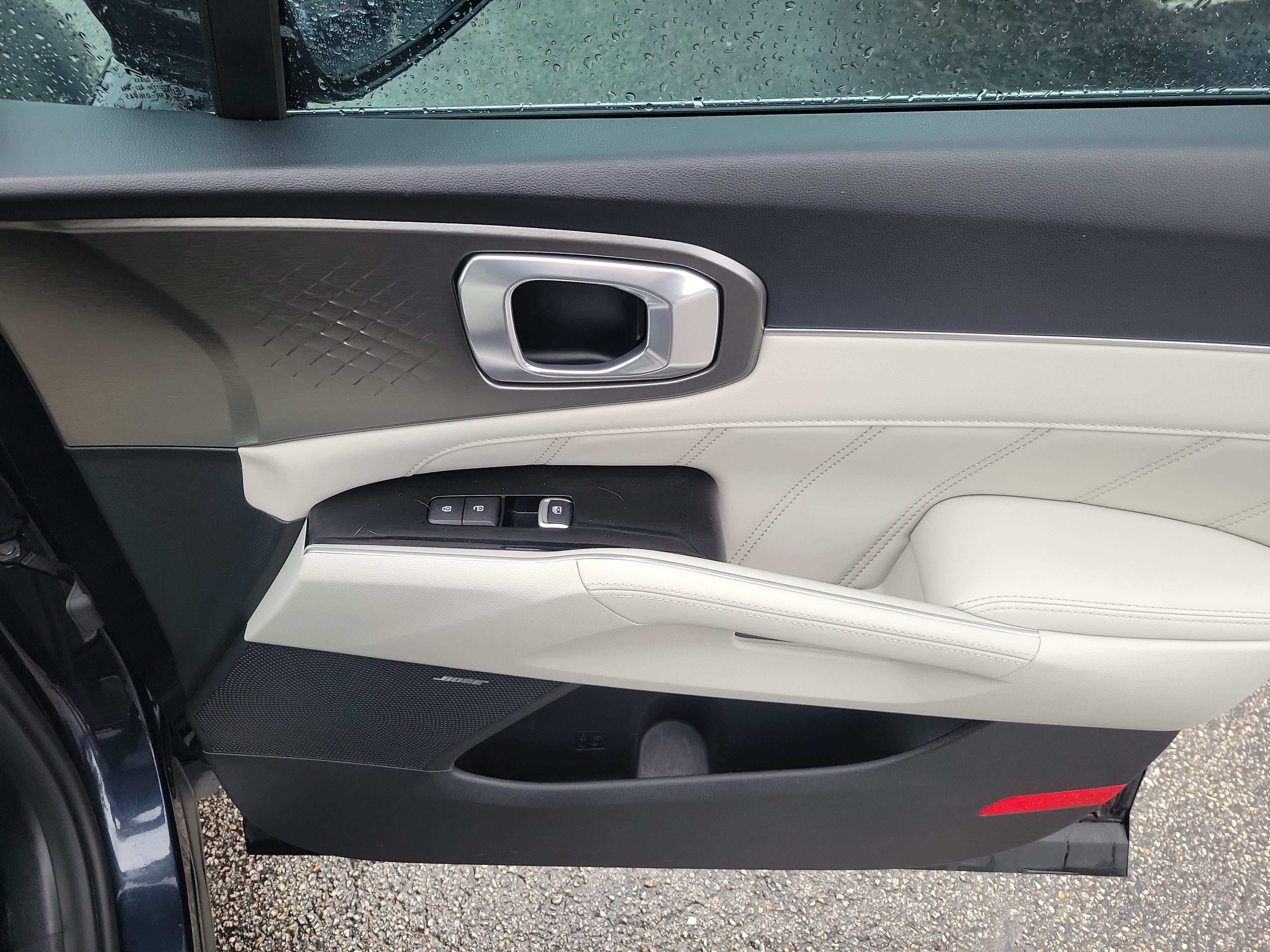 Certified 2022 Kia Sorento SX Prestige w/ Panoramic Sunroof Package AWD/4WD image 8