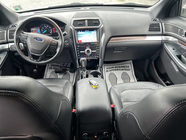 Used 2018 Ford Explorer Limited w/ Ford Safe & Smart Package FWD image 12