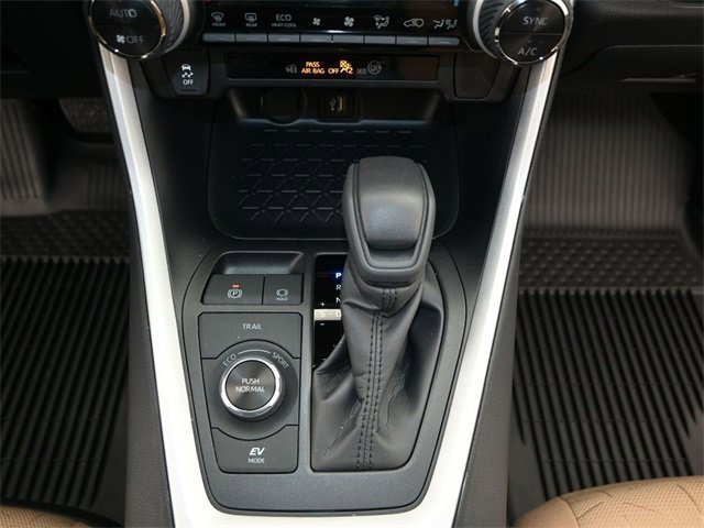 New 2025 Toyota RAV4 XLE w/ Convenience Package image 8