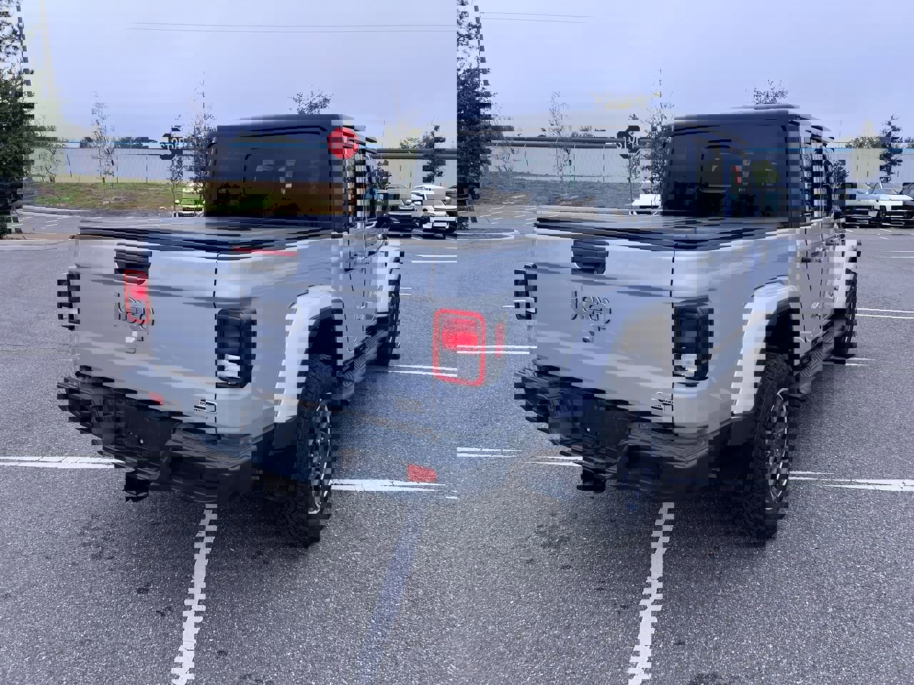 Used 2022 Jeep Gladiator Overland w/ Popular Equipment Package image 3