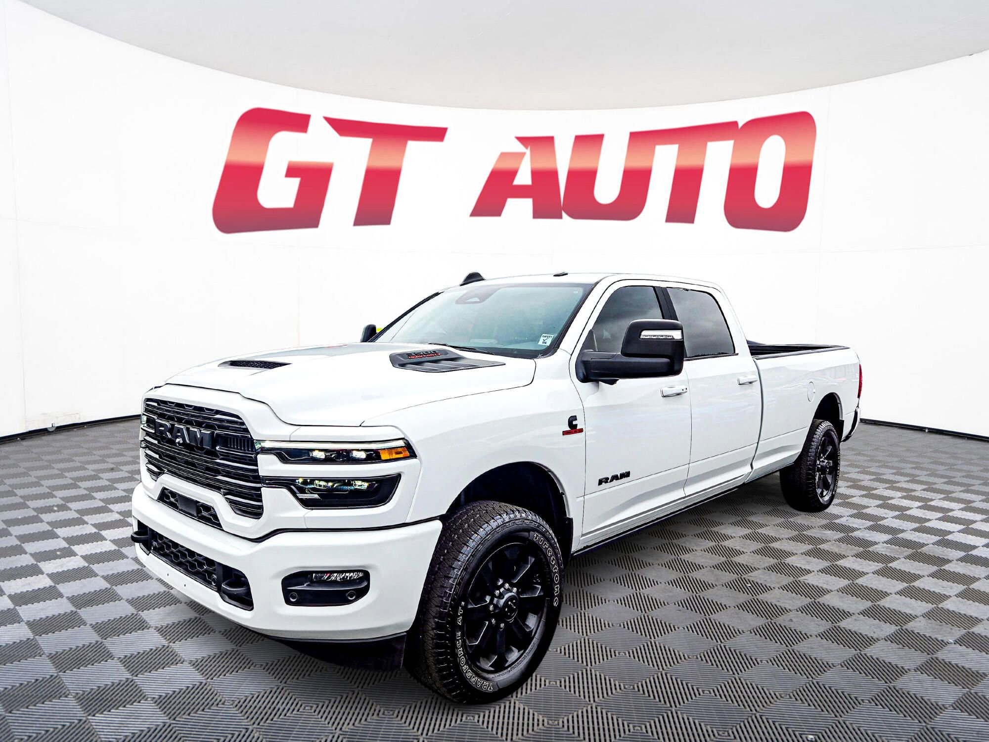 Used 2025 RAM 3500 Laramie image 3