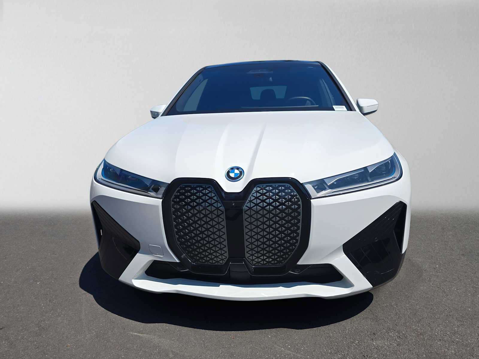 Used 2023 BMW iX M60 w/ Executive Package AWD/4WD image 8