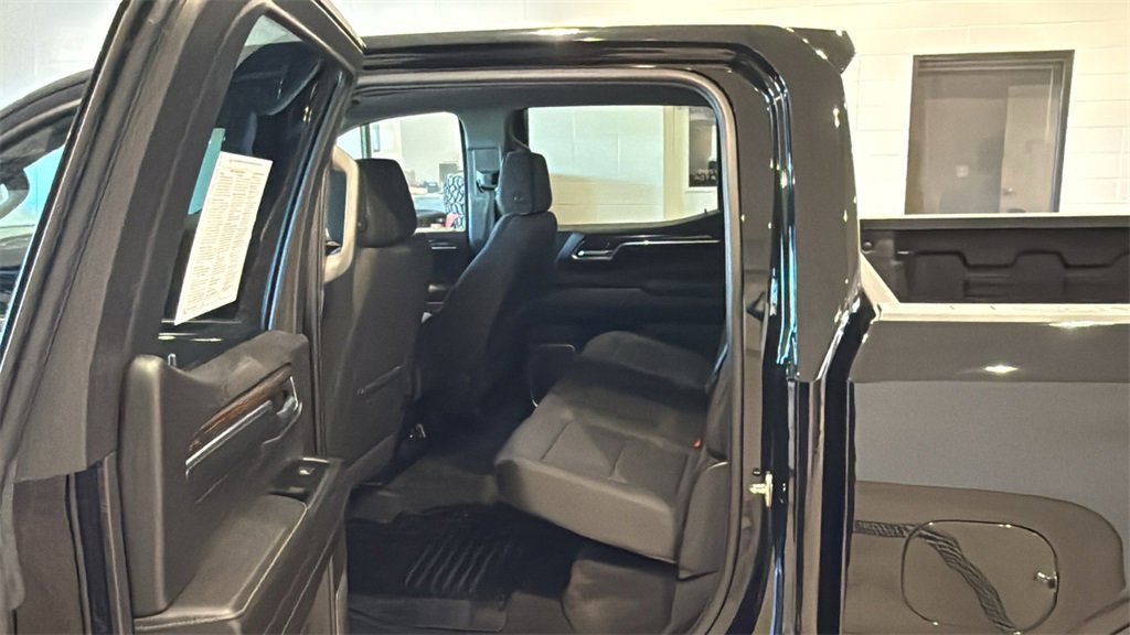 Used 2022 GMC Sierra 1500 Elevation image 18