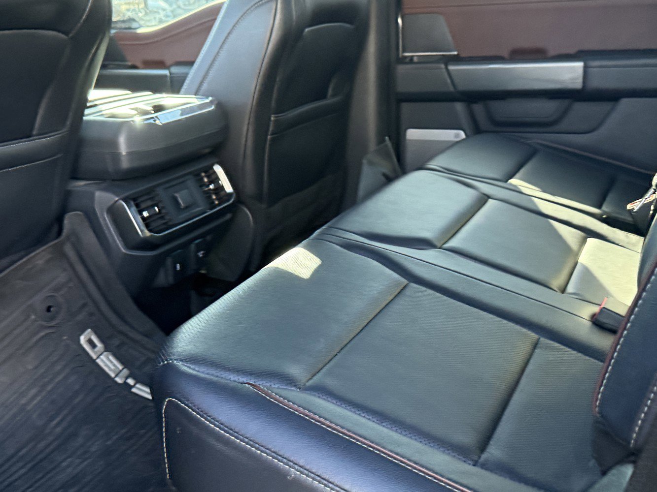 Used 2023 Ford F150 Lariat w/ Max Trailer Tow Package image 27