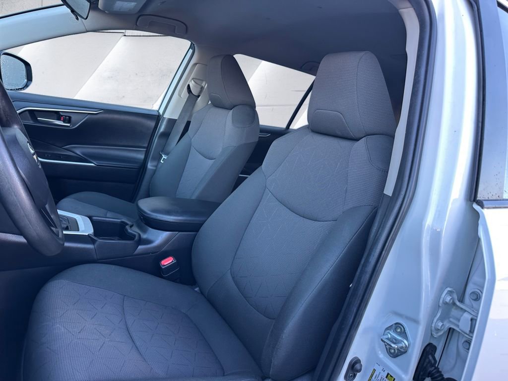 Used 2024 Toyota RAV4 XLE image 8