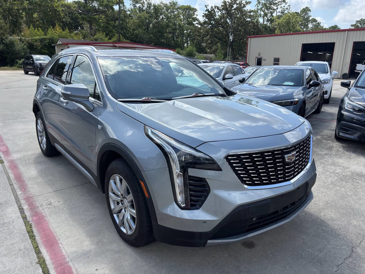 Used 2023 Cadillac XT4 Premium Luxury w/ Cold Weather Package image 3