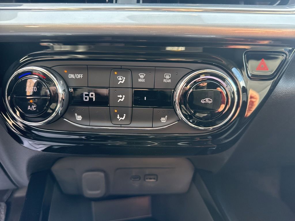 New 2026 Chevrolet Trax LT image 23