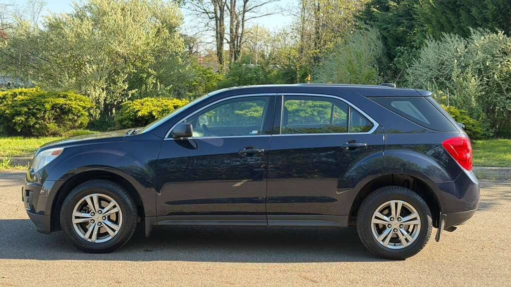 Used 2015 Chevrolet Equinox LS w/ LPO, Protection Package FWD image 4