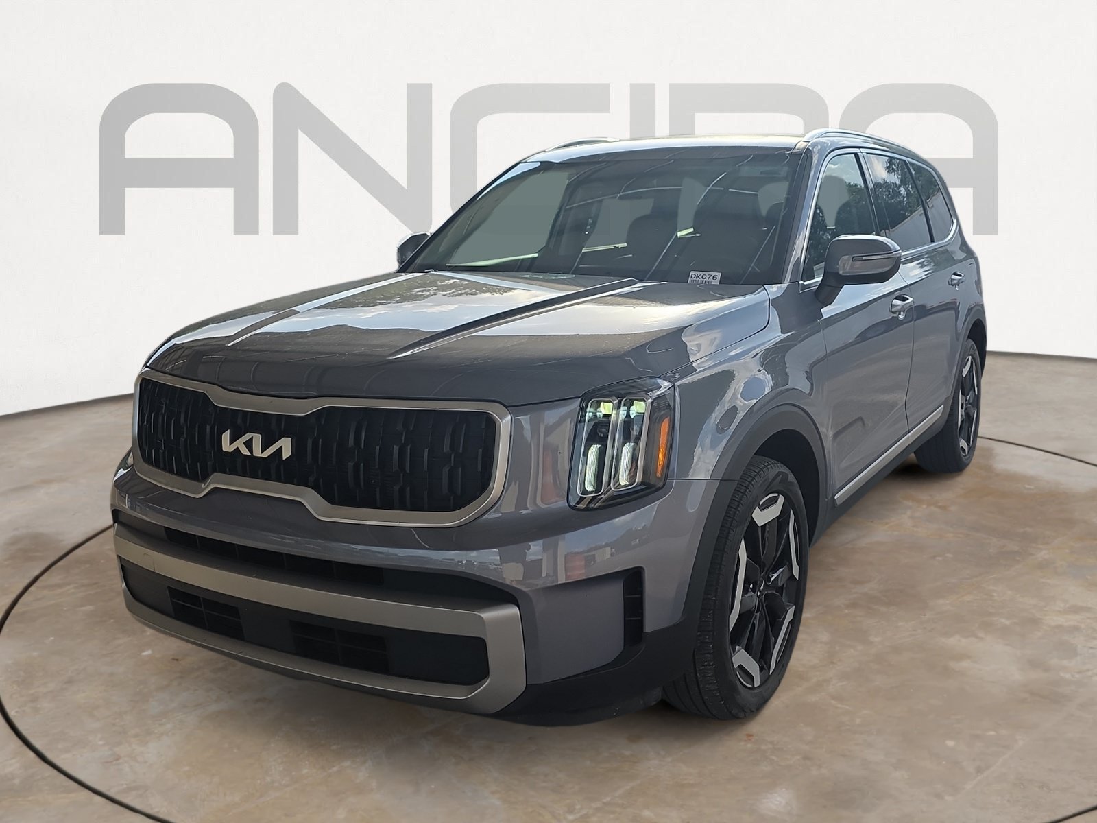 Certified 2023 Kia Telluride EX w/ EX Captain's Chair Package FWD image 4