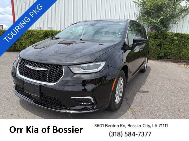 Used 2024 Chrysler Pacifica Touring-L