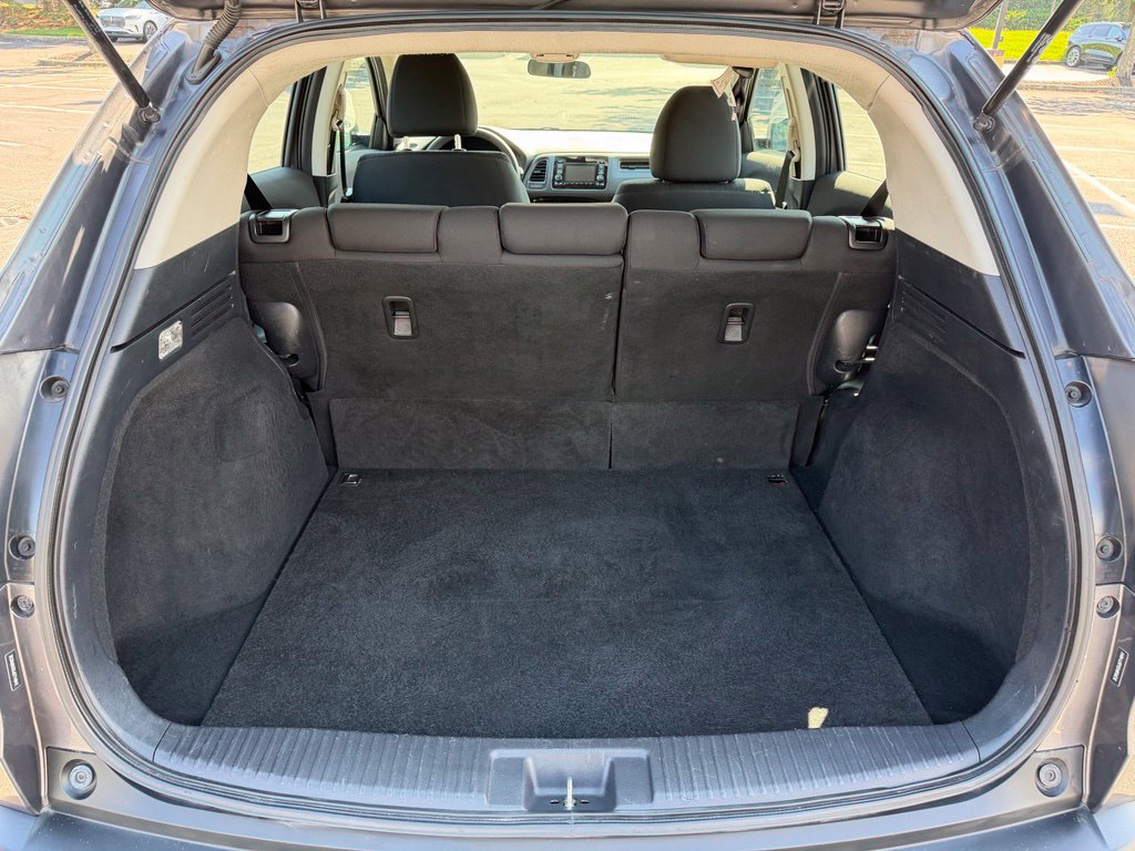 Used 2018 Honda HR-V LX image 24