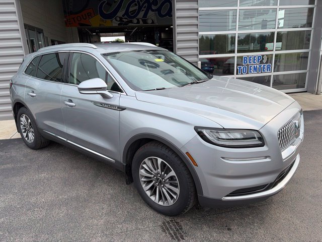 Used 2021 Lincoln Nautilus AWD w/ Equipment Group 101A image 4