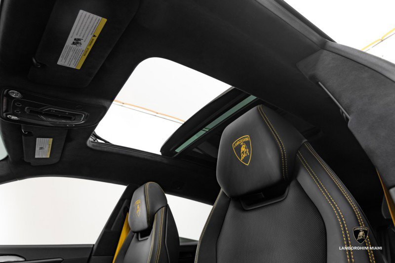 Used 2024 Lamborghini Urus S image 33