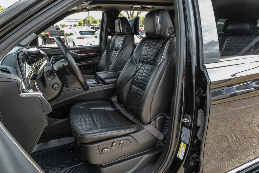 Used 2021 Cadillac Escalade ESV Premium Luxury Platinum AWD/4WD image 39