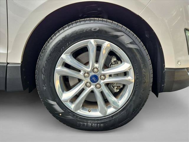 Used 2017 Ford Edge Titanium w/ Equipment Group 302A AWD/4WD image 25