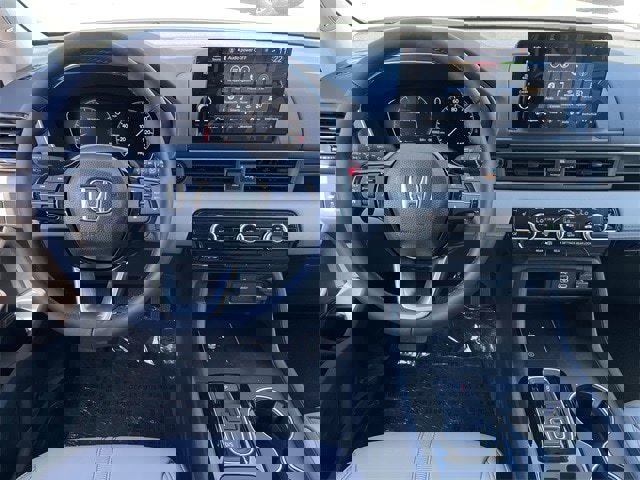 New 2025 Honda Pilot Touring image 12