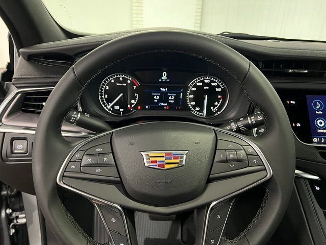 New 2025 Cadillac XT5 Luxury FWD image 14