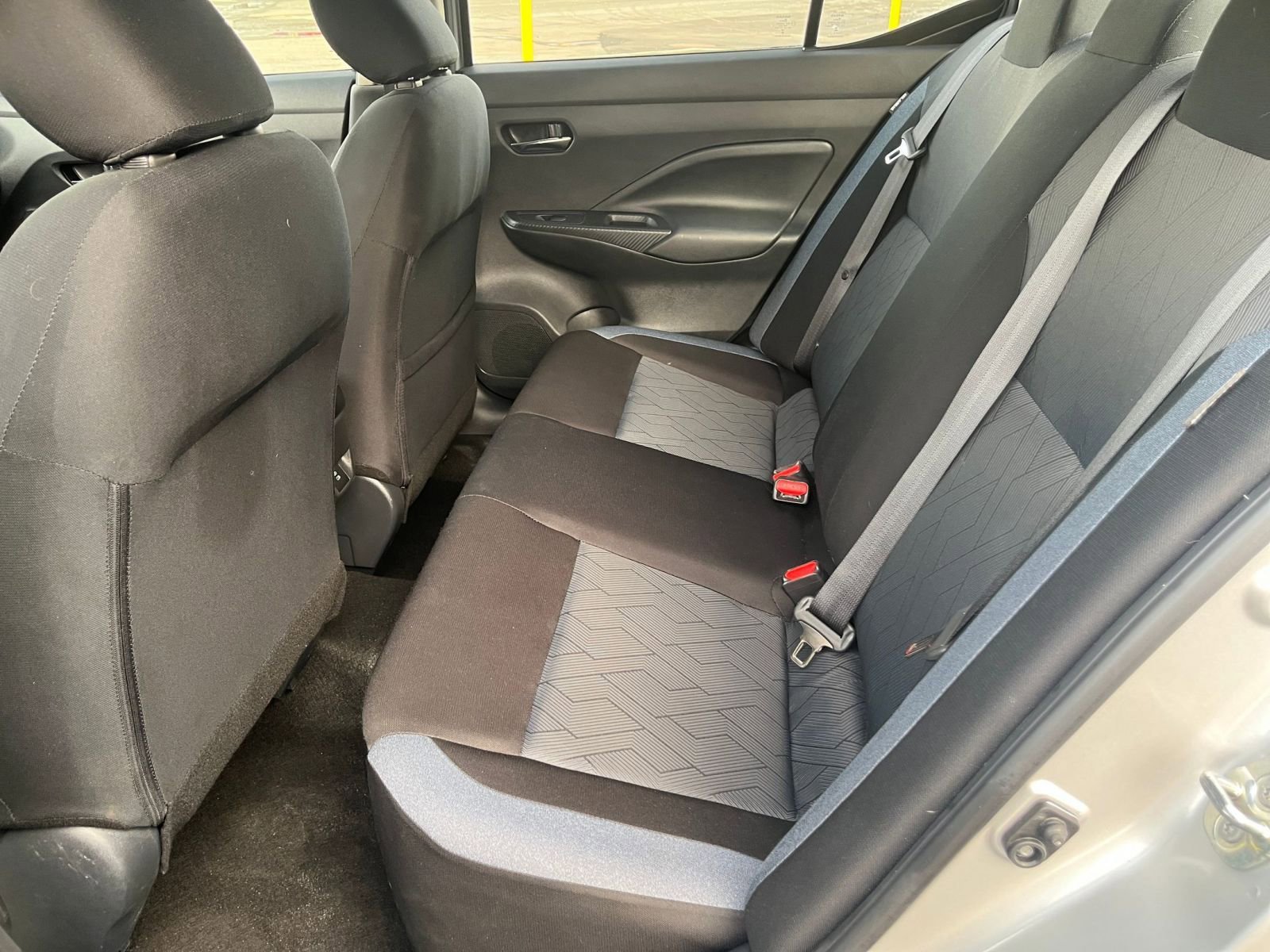 Used 2025 Nissan Versa SV FWD image 25