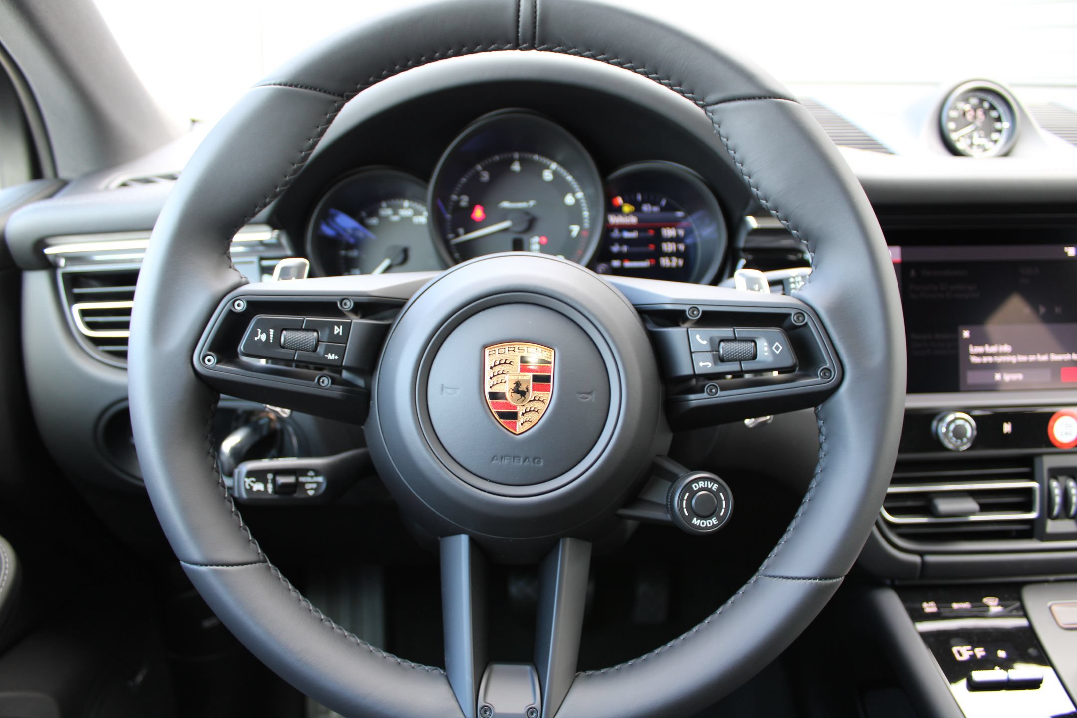 New 2026 Porsche Macan Turbo AWD/4WD image 15