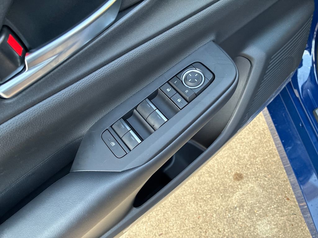 New 2026 Toyota Prius Plug-In Hybrid image 12