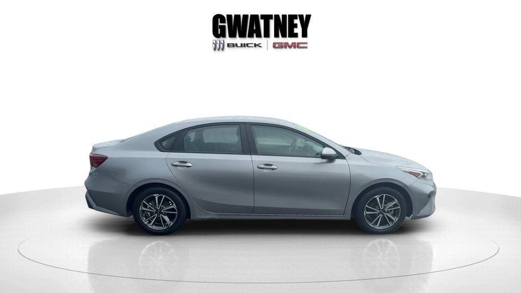 Used 2023 Kia Forte LXS FWD image 2