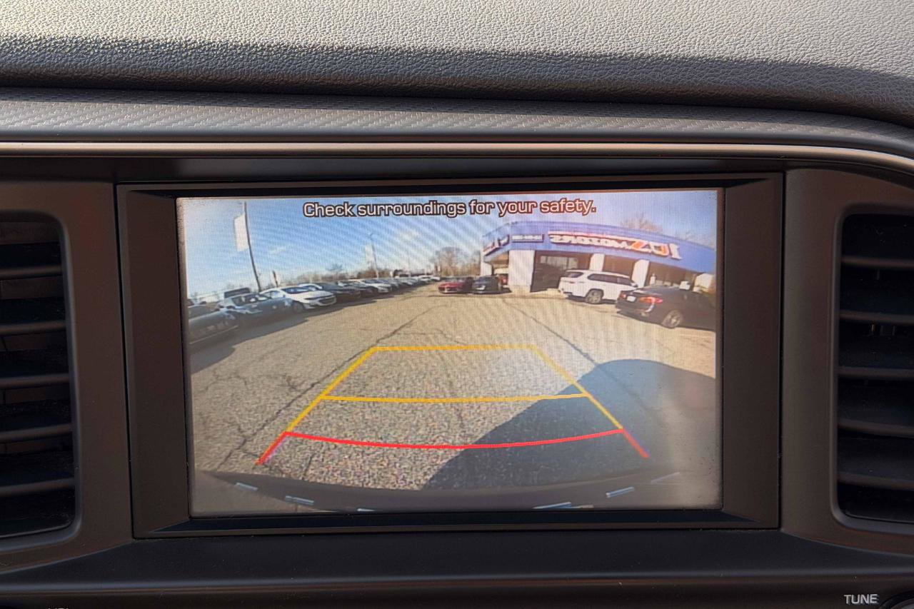 Used 2020 Hyundai Elantra SEL FWD image 19