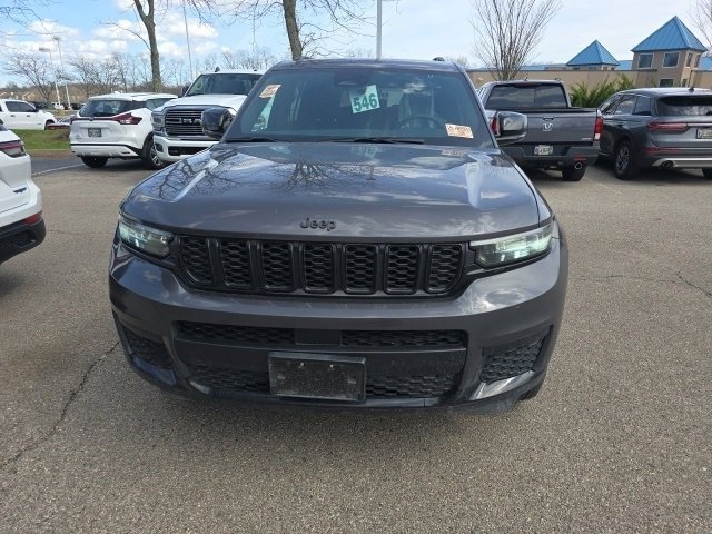 Used 2024 Jeep Grand Cherokee L Laredo image 2