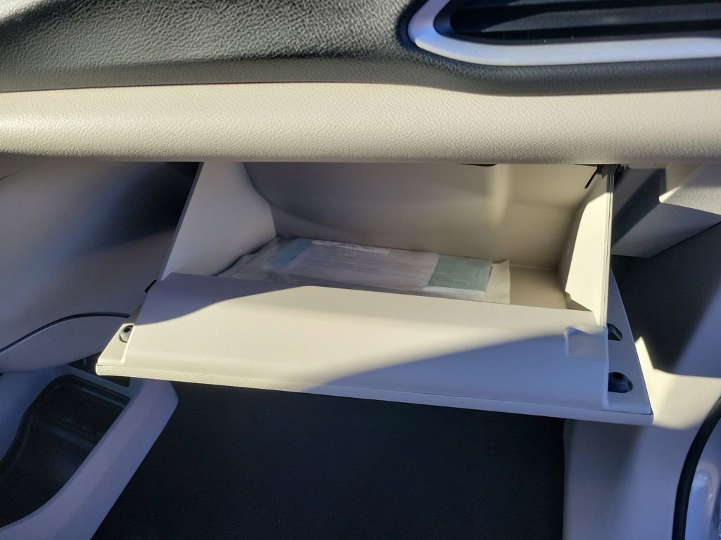 Used 2023 Chrysler Voyager LX image 38