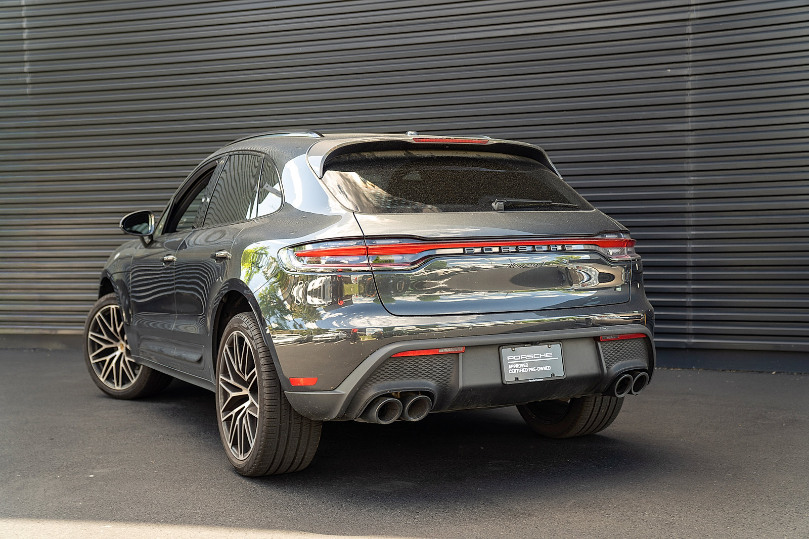 Certified 2026 Porsche Macan Turbo AWD/4WD image 3