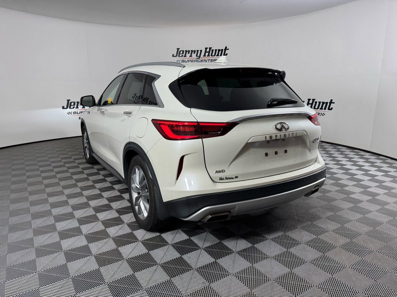 Used 2020 INFINITI QX50 Luxe image 11