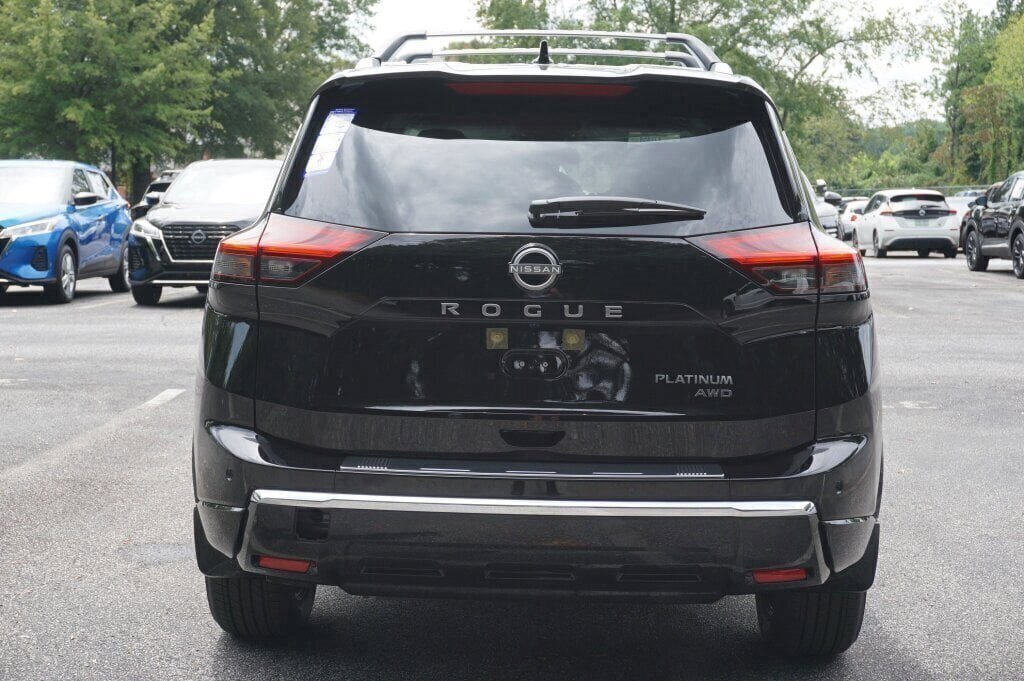 New 2026 Nissan Rogue Platinum image 4