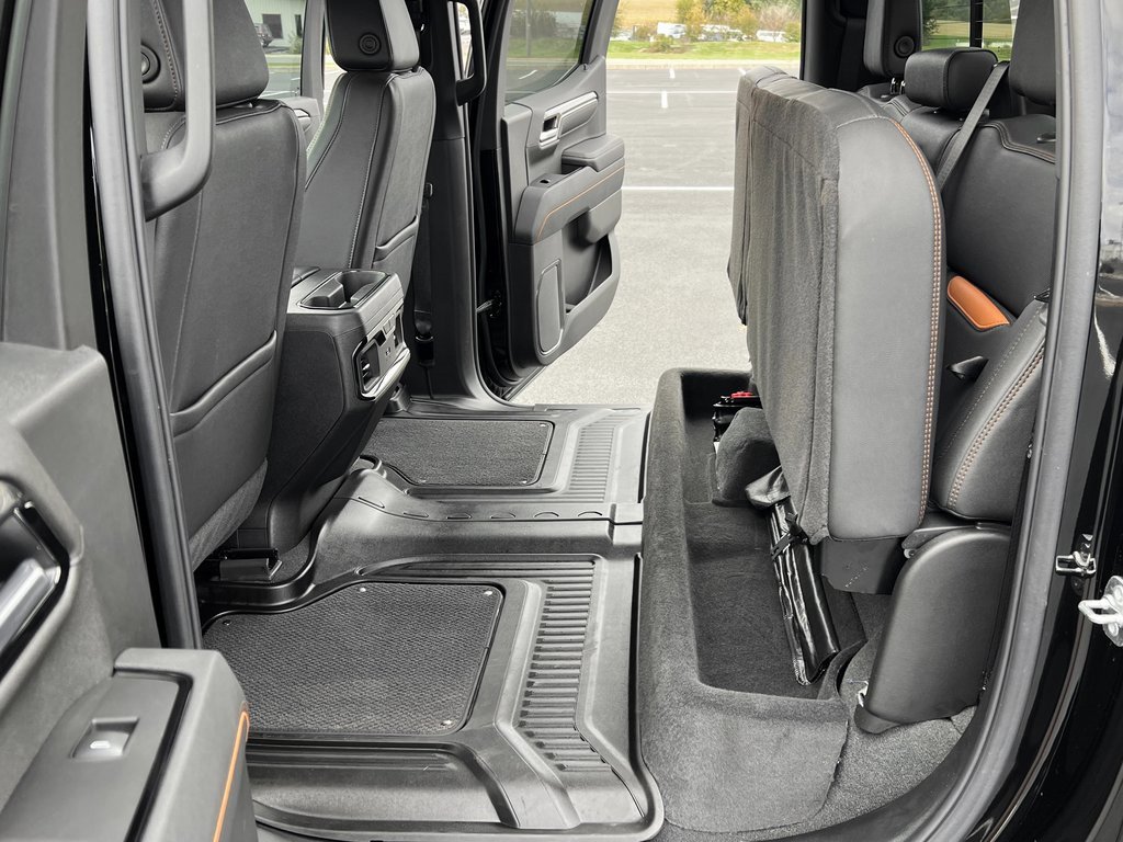 Used 2025 GMC Sierra 1500 AT4 w/ AT4 Preferred Package image 18
