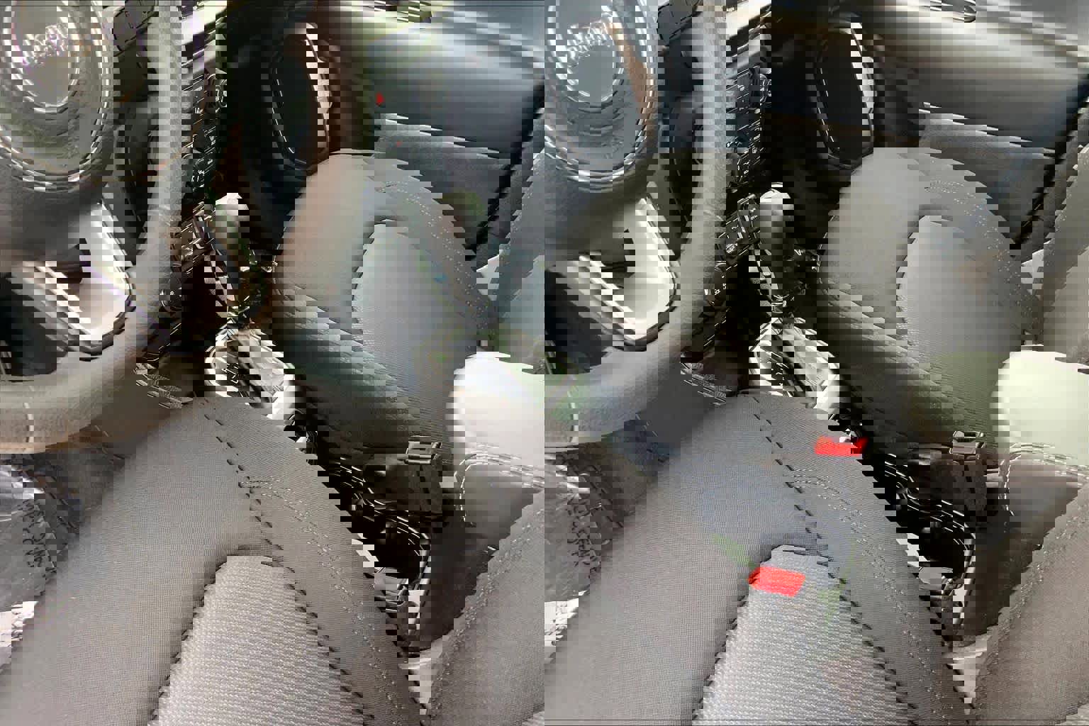 Used 2023 Jeep Renegade Latitude image 15