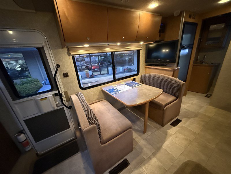 Used 2008 Dodge Sprinter 3500 RWD image 26