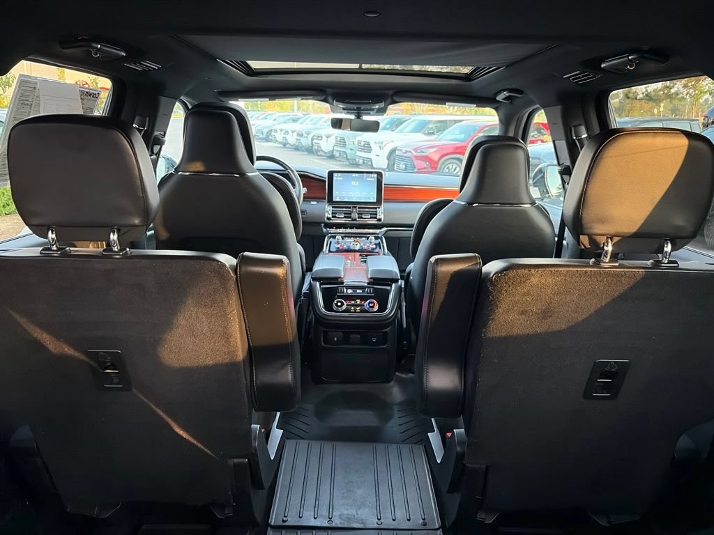 Used 2021 Lincoln Navigator Reserve AWD/4WD image 21