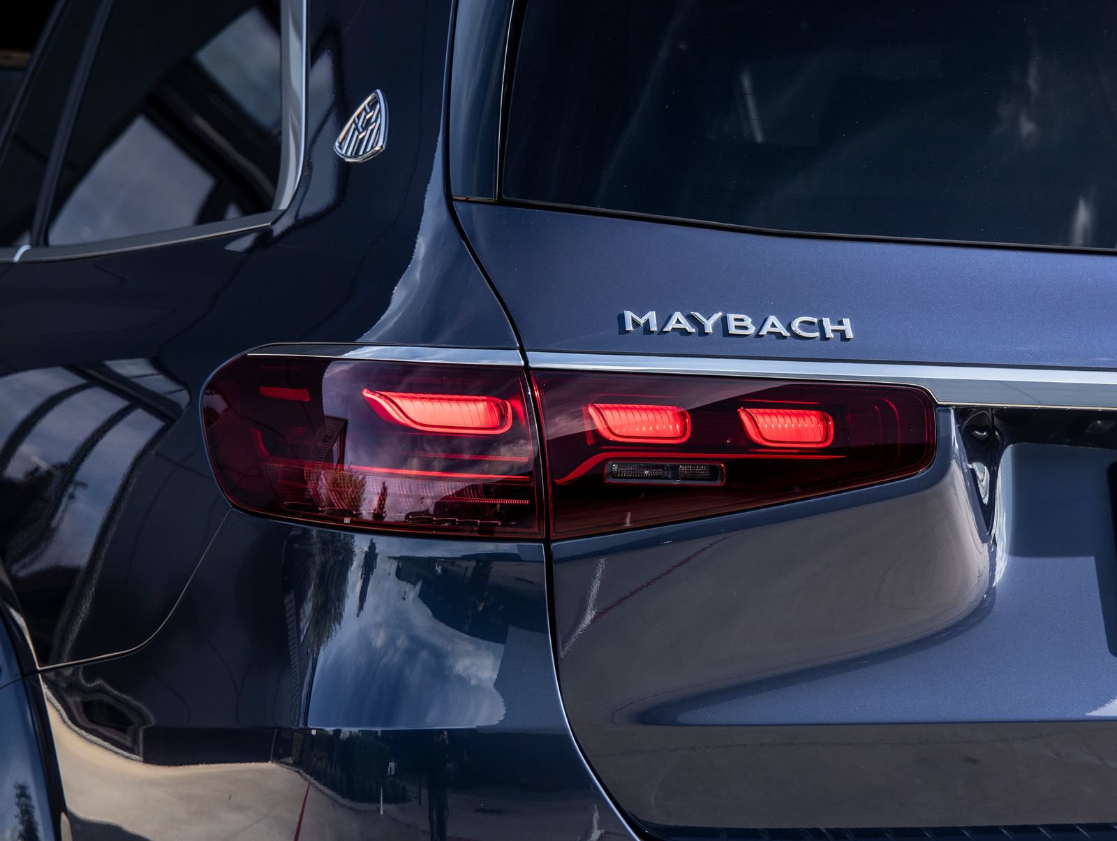 Used 2024 Mercedes-Benz Maybach GLS 600 4MATIC image 12