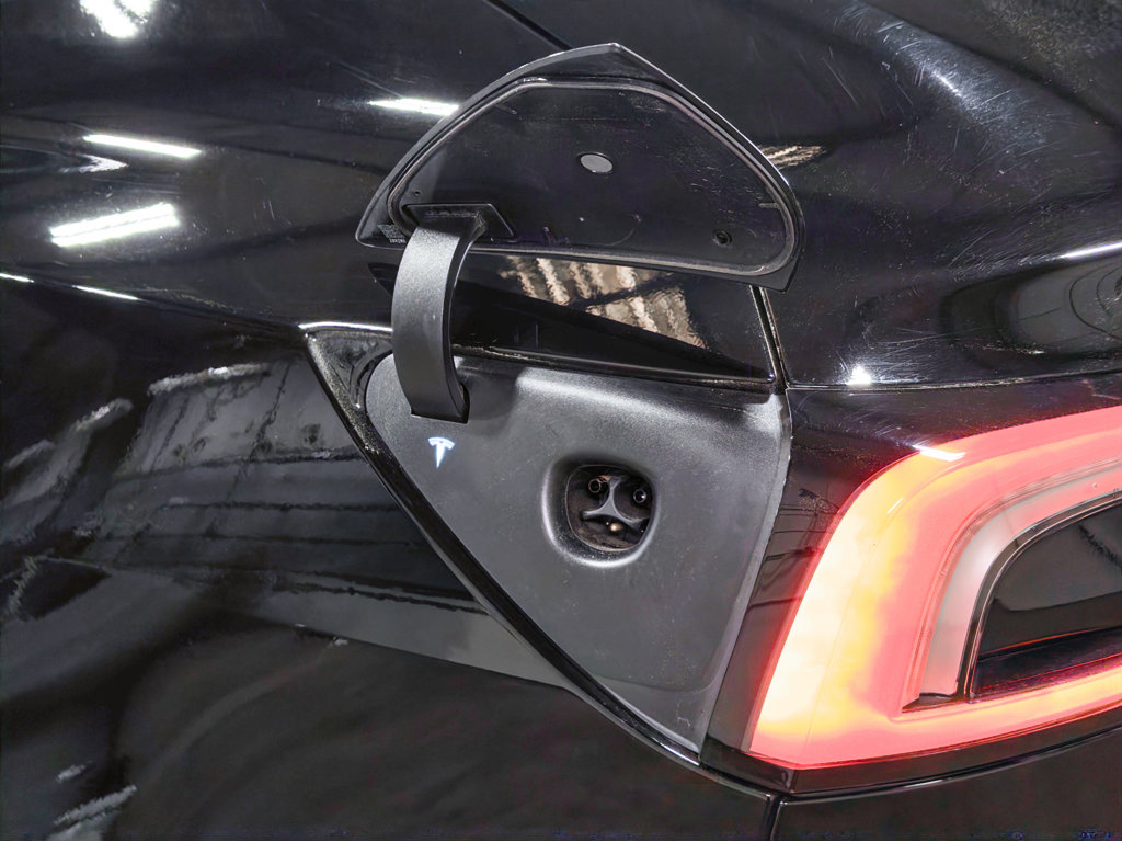 Used 2025 Tesla Model 3 Long Range image 5