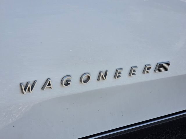 Used 2022 Jeep Wagoneer Series III w/ Premium Group I AWD/4WD image 9