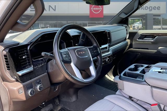 Used 2024 GMC Sierra 1500 SLE RWD image 16
