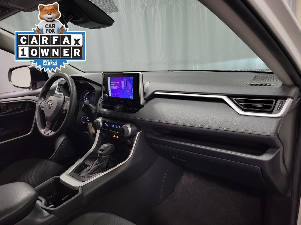 Used 2025 Toyota RAV4 LE FWD image 27