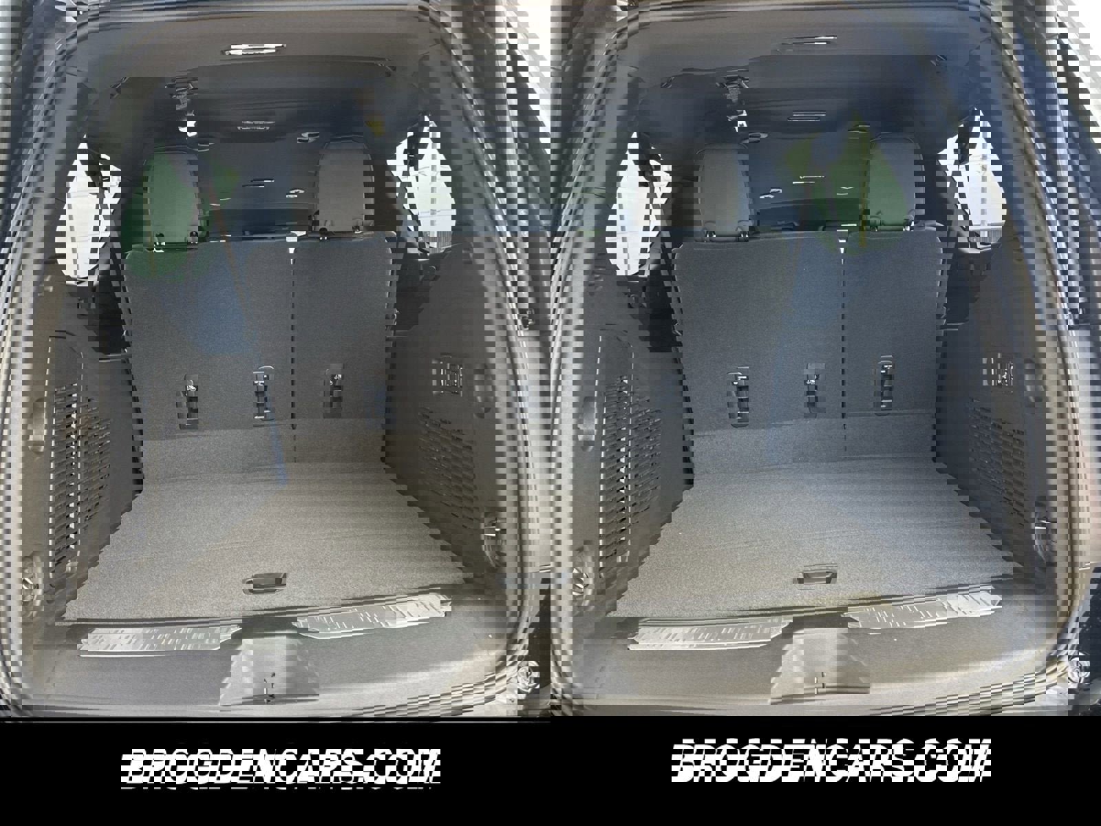 New 2026 GMC Yukon XL Denali image 9