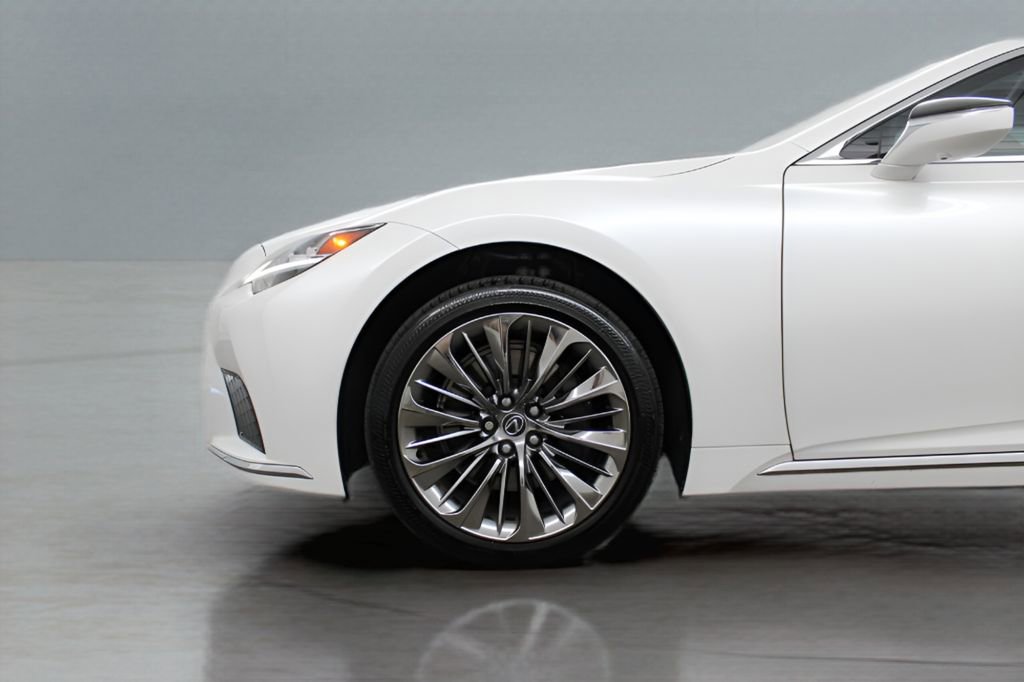 Used 2023 Lexus LS 500 w/ Interior Upgrade Package image 41