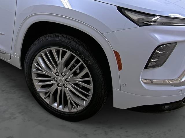 New 2027 Buick Enclave Avenir w/ LPO, Floor Liner Package AWD/4WD image 14