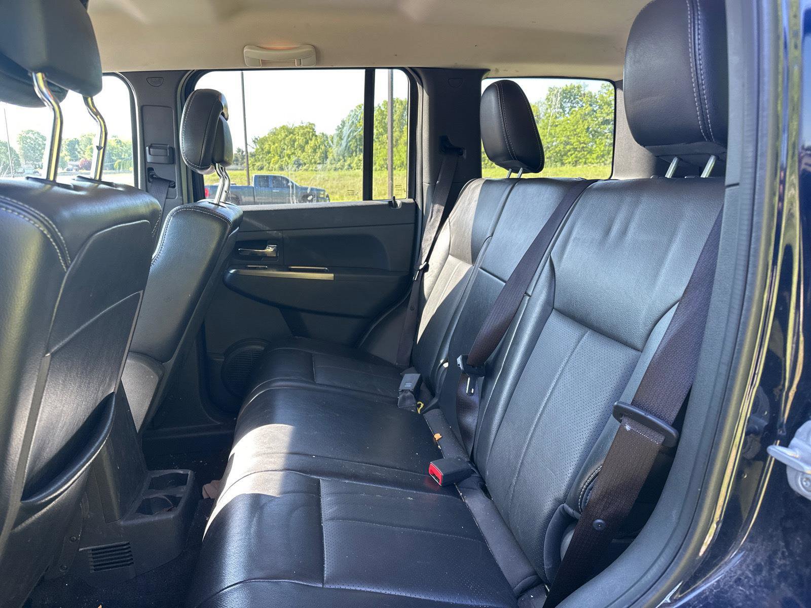 Used 2012 Jeep Liberty Limited Jet w/ Comfort/Convenience Group AWD/4WD image 7